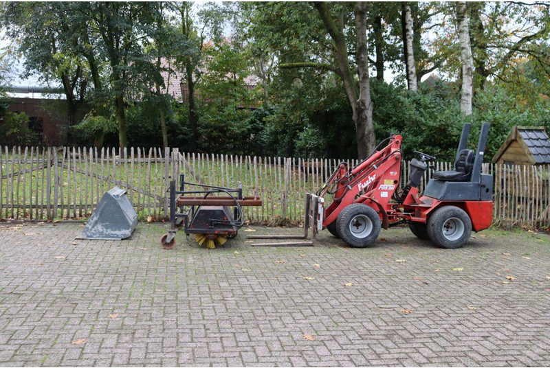 Chargeuse sur pneus Fuchs F853H