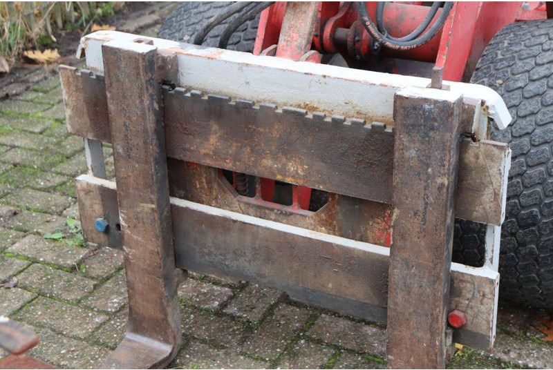 Chargeuse sur pneus Fuchs F853H