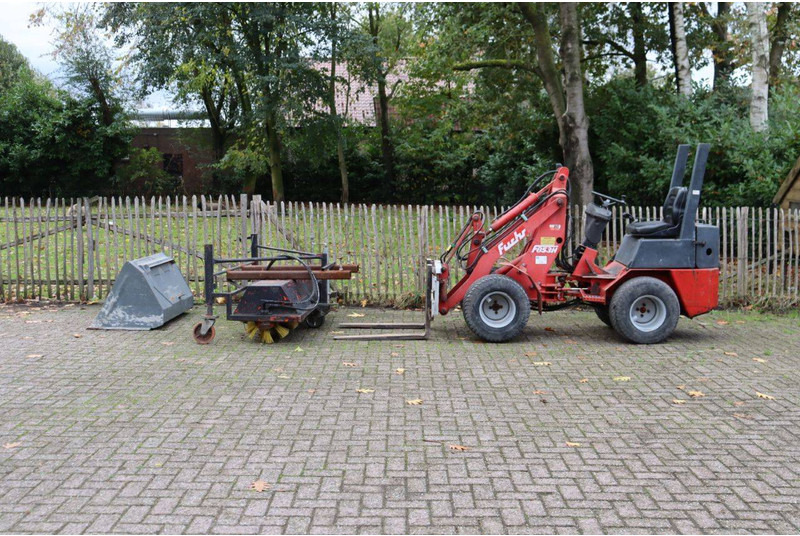 Chargeuse sur pneus Fuchs F853H