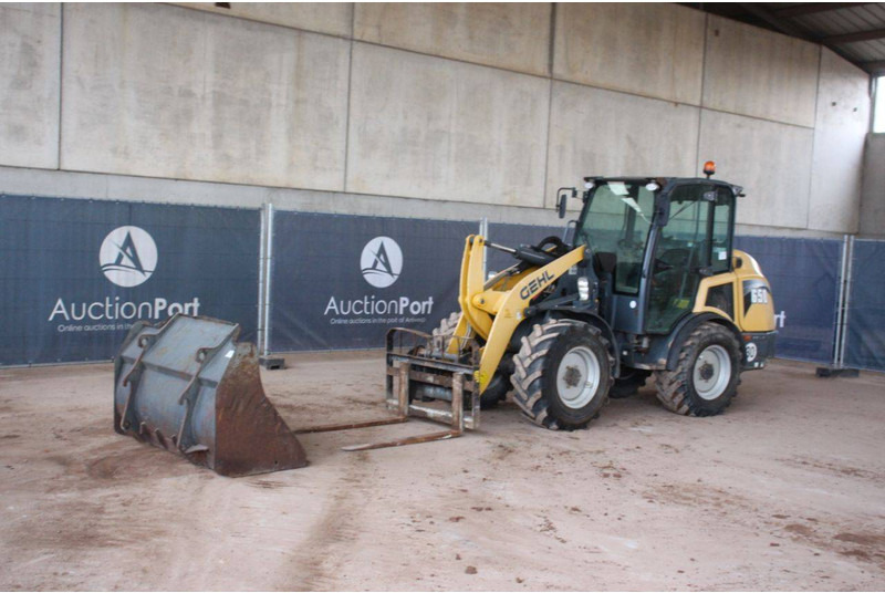 Chargeuse sur pneus Gehl 650