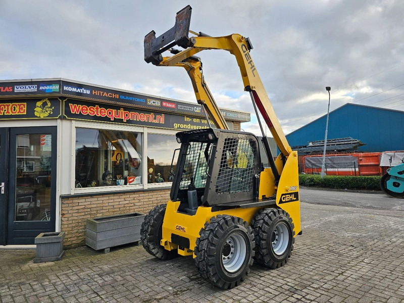 Chargeuse sur pneus Gehl R165