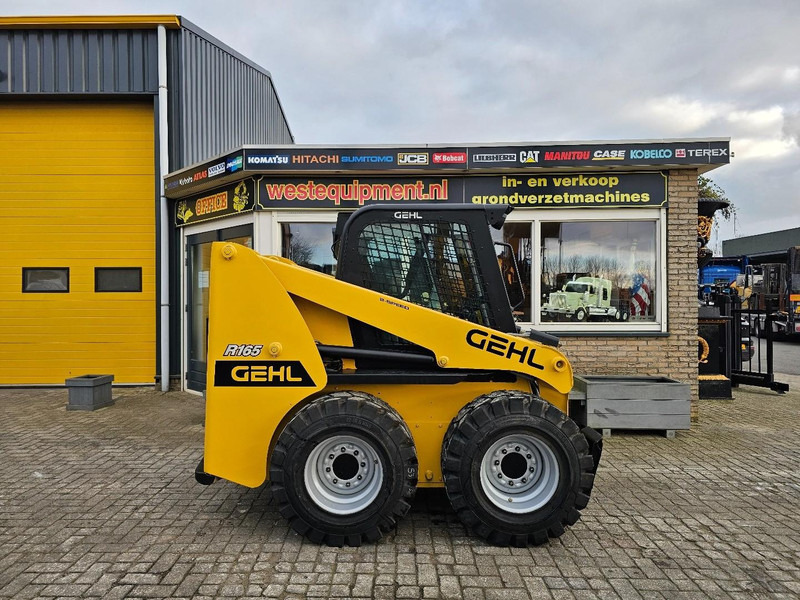Chargeuse sur pneus Gehl R165