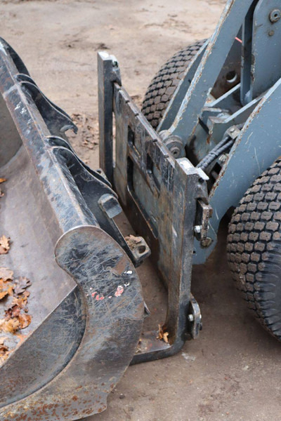 Chargeuse sur pneus Giant D254SW