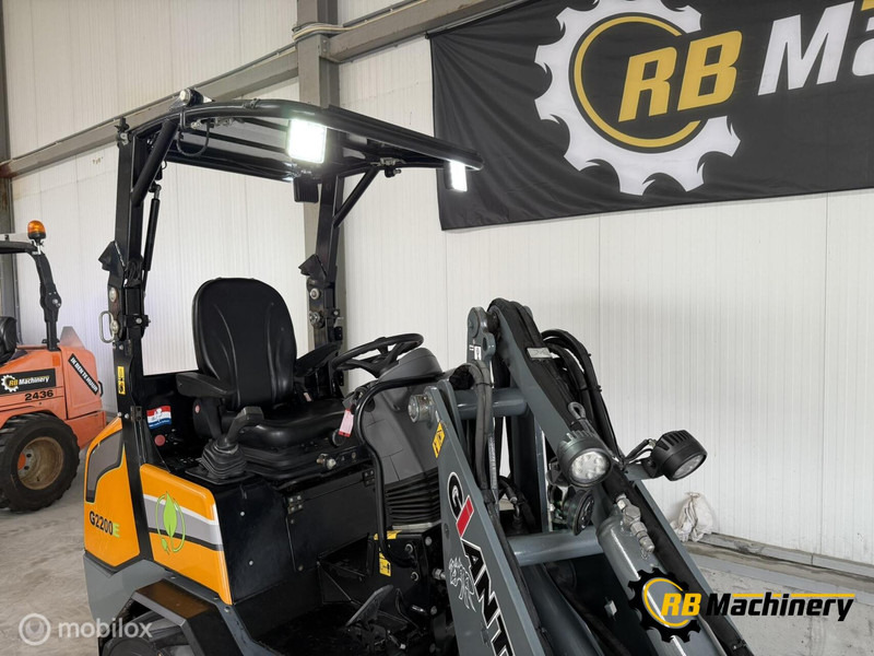 Chargeuse sur pneus Giant G2200E