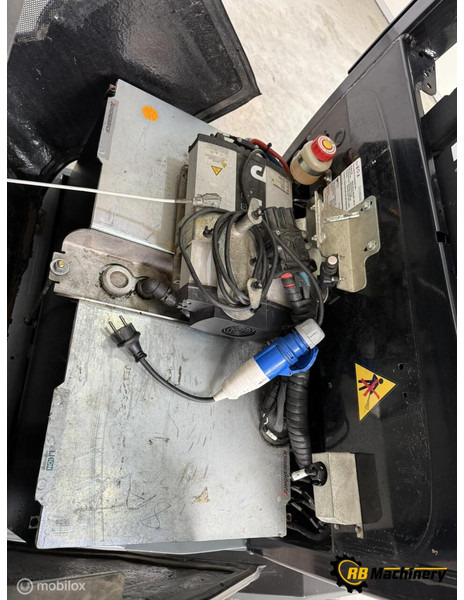 Chargeuse sur pneus Giant G2200E