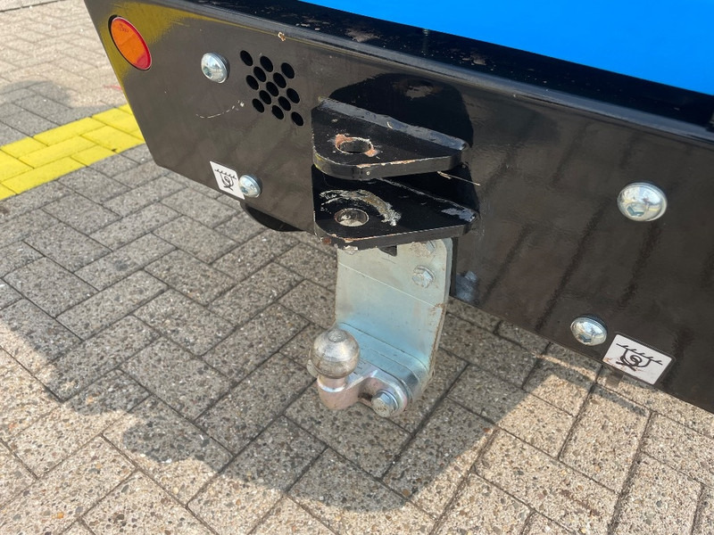 Chargeuse sur pneus Giant G 2200 E