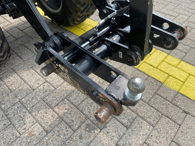 Chargeuse sur pneus Giant G 2200 E