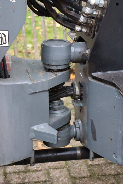 Chargeuse sur pneus Giant V452T