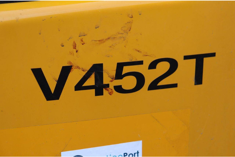 Chargeuse sur pneus Giant V452T