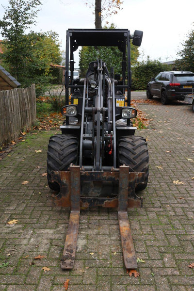 Chargeuse sur pneus Giant V452T