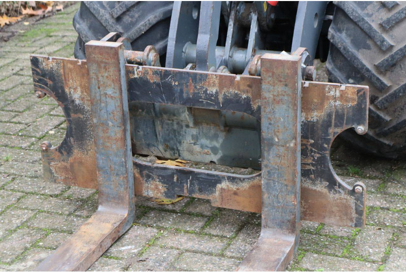 Chargeuse sur pneus Giant V452T