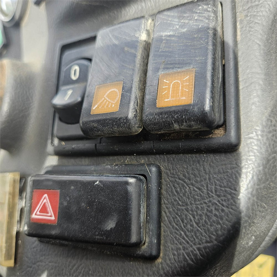 Chargeuse sur pneus Giant V452T X-TRA HD