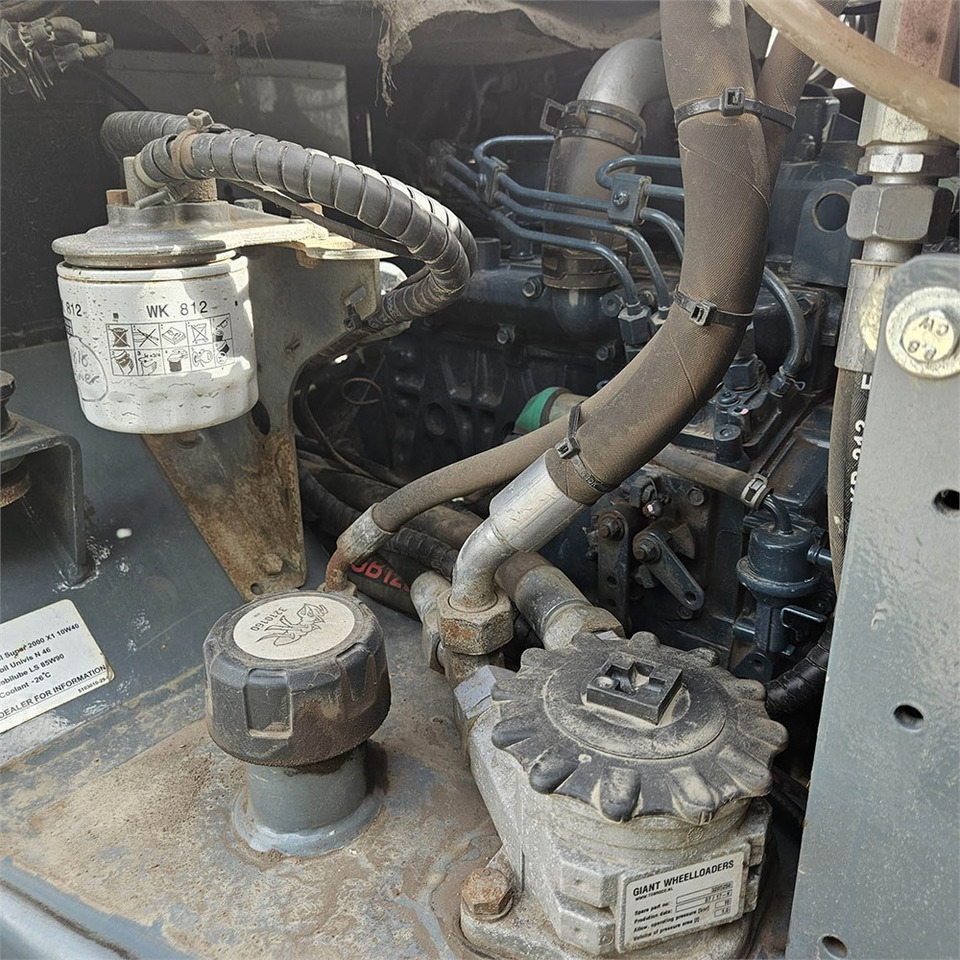 Chargeuse sur pneus Giant V452T X-TRA HD