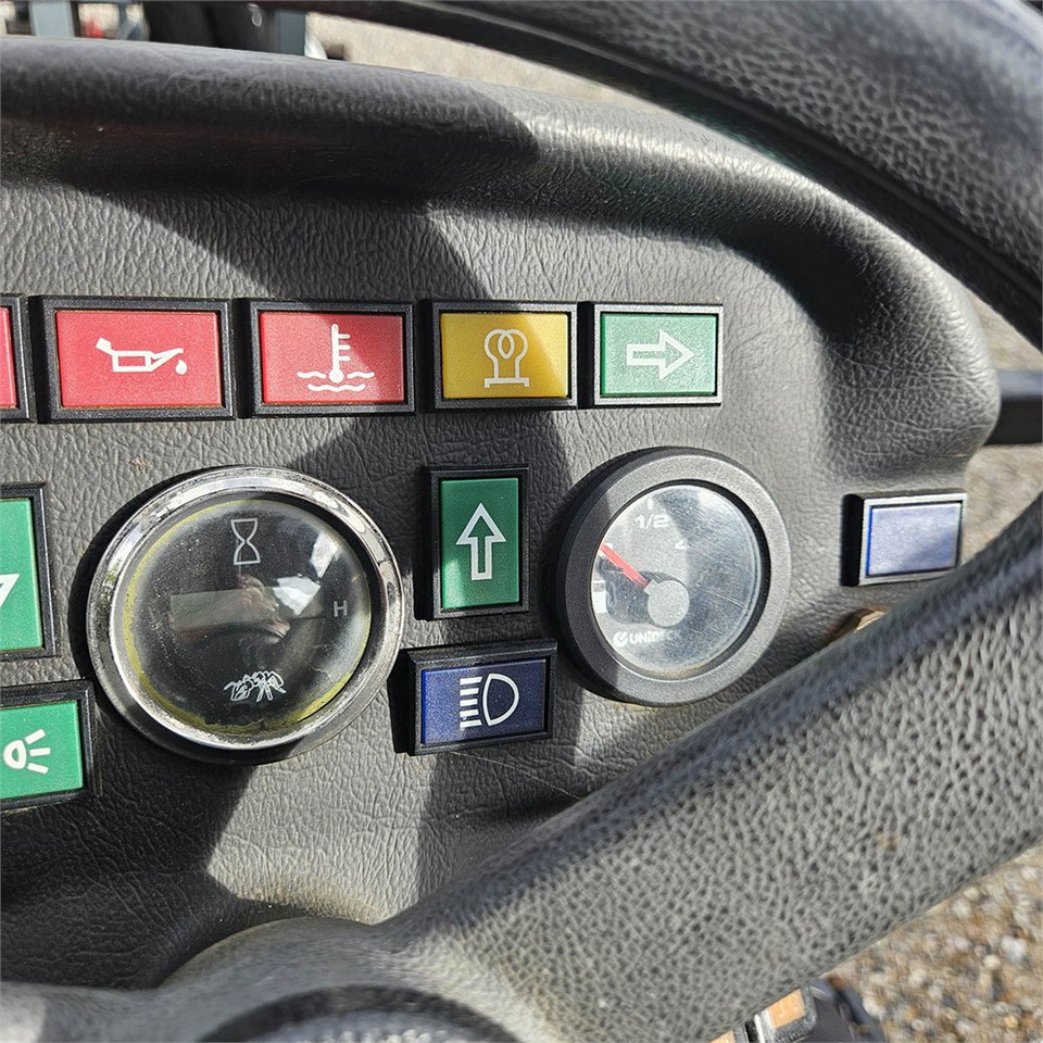 Chargeuse sur pneus Giant V452T X-TRA HD