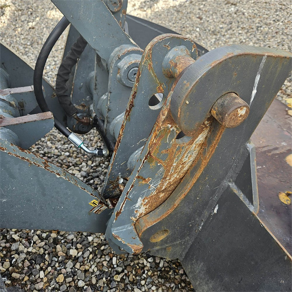 Chargeuse sur pneus Giant V452T X-TRA HD