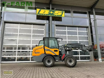 Chargeuse sur pneus Giant g4500 tele