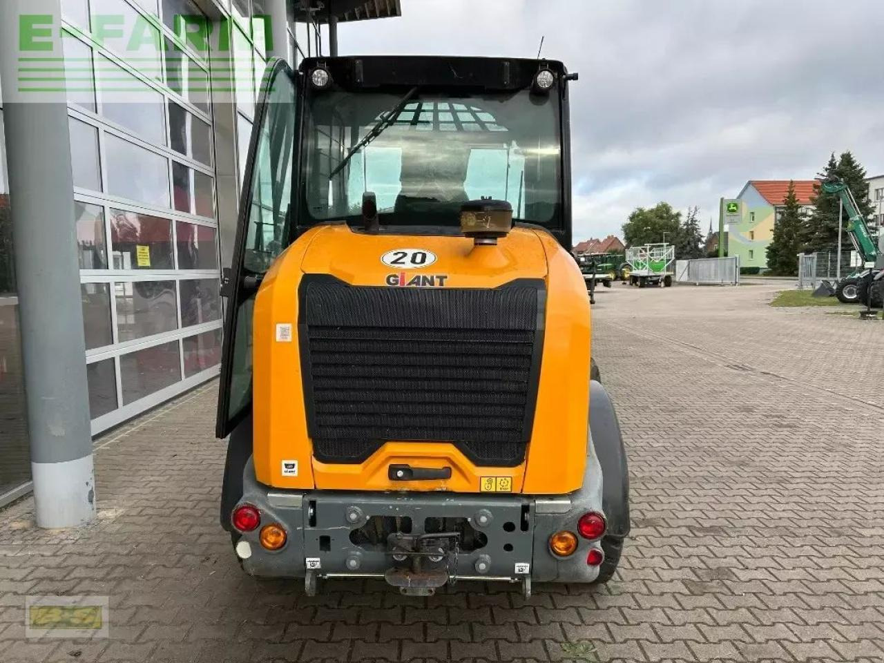 Chargeuse sur pneus Giant g4500 tele