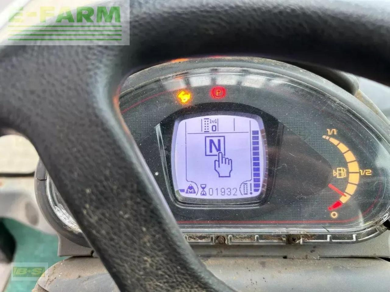 Chargeuse sur pneus Giant g4500 tele