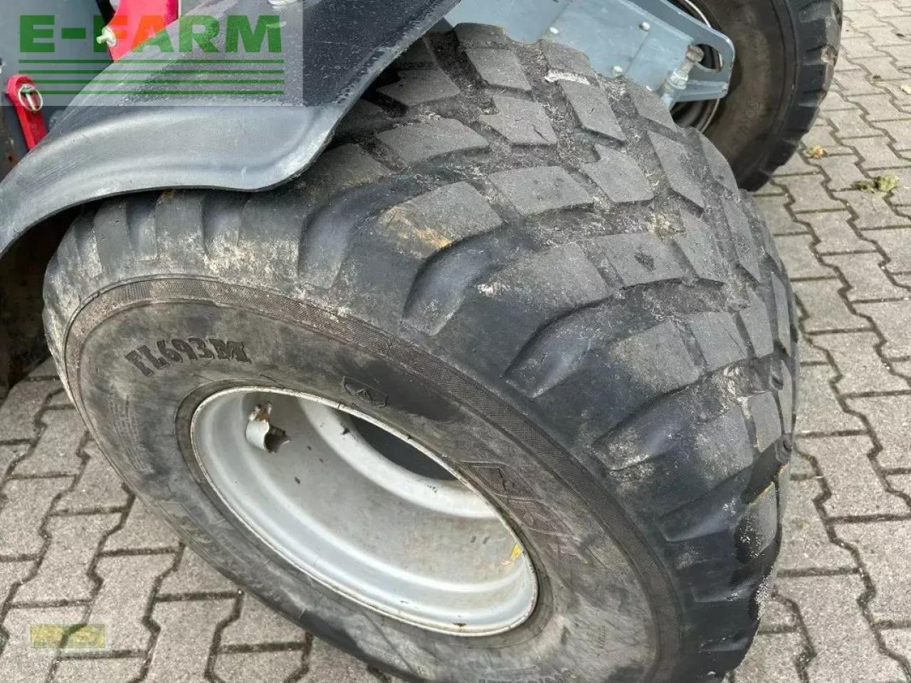 Chargeuse sur pneus Giant g4500 tele