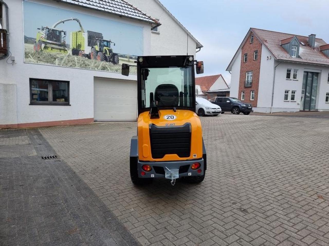 Chargeuse sur pneus Giant g 2700 hd mit kabine und euro aufnamhe