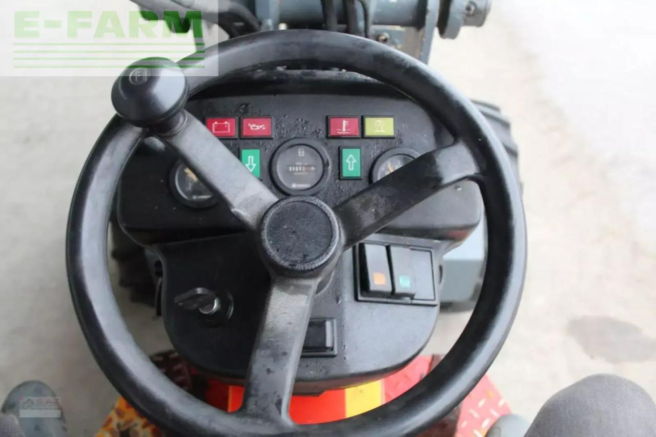 Chargeuse sur pneus Giant hoflader d 335 t