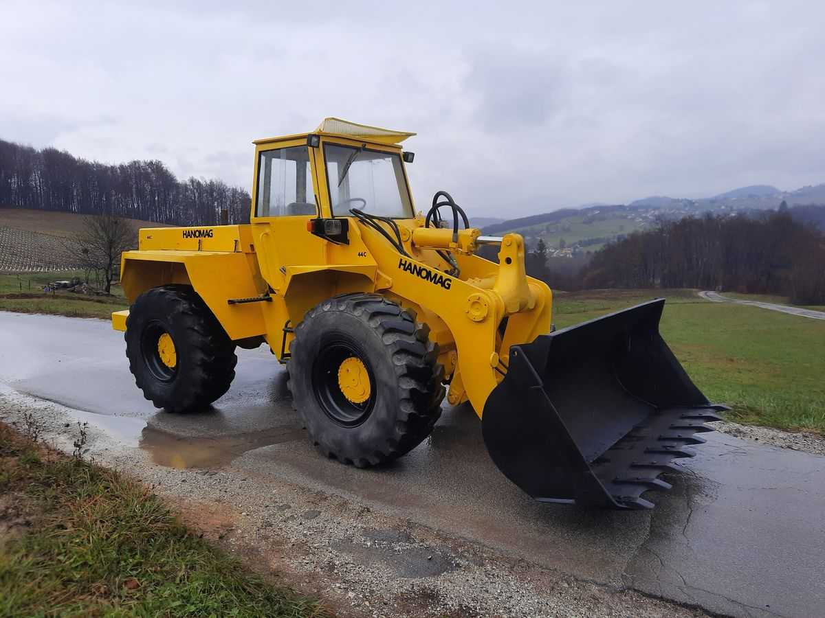 Chargeuse sur pneus HANOMAG - 44C - LOADER - 1990