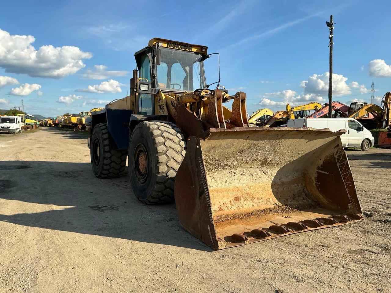 Chargeuse sur pneus HANOMAG - 70 E - SHOVEL - 1995
