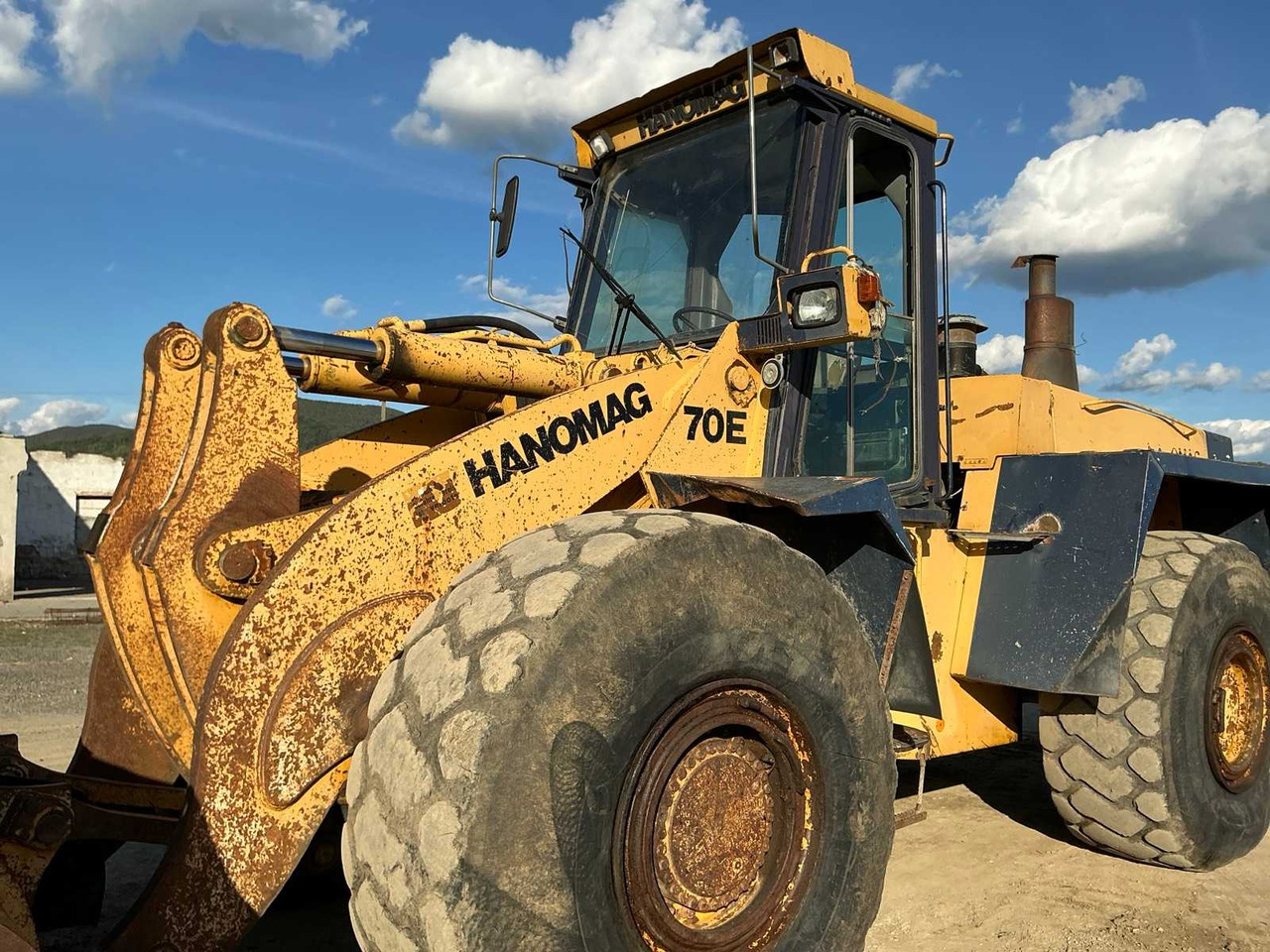 Chargeuse sur pneus HANOMAG - 70 E - SHOVEL - 1995