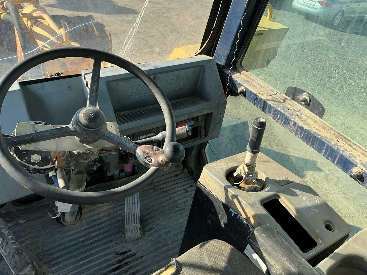 Chargeuse sur pneus HANOMAG - 70 E - SHOVEL - 1995