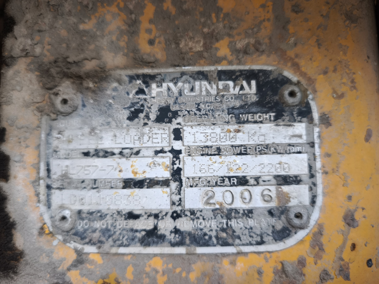 Chargeuse sur pneus HYUNDAI 757-7