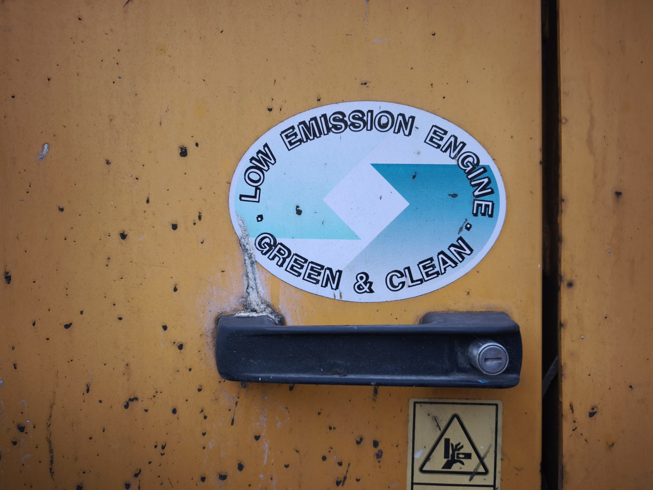 Chargeuse sur pneus HYUNDAI 757-7