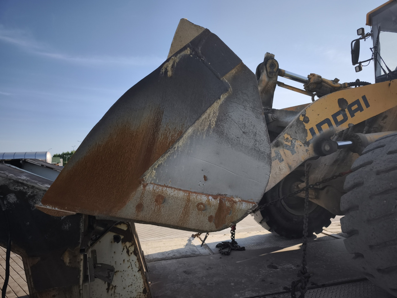 Chargeuse sur pneus HYUNDAI 757-7