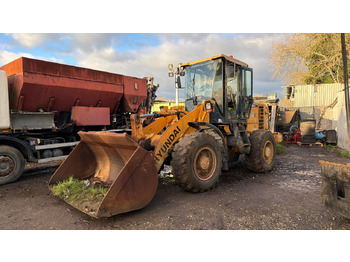 Chargeuse sur pneus HYUNDAI HL73O-9