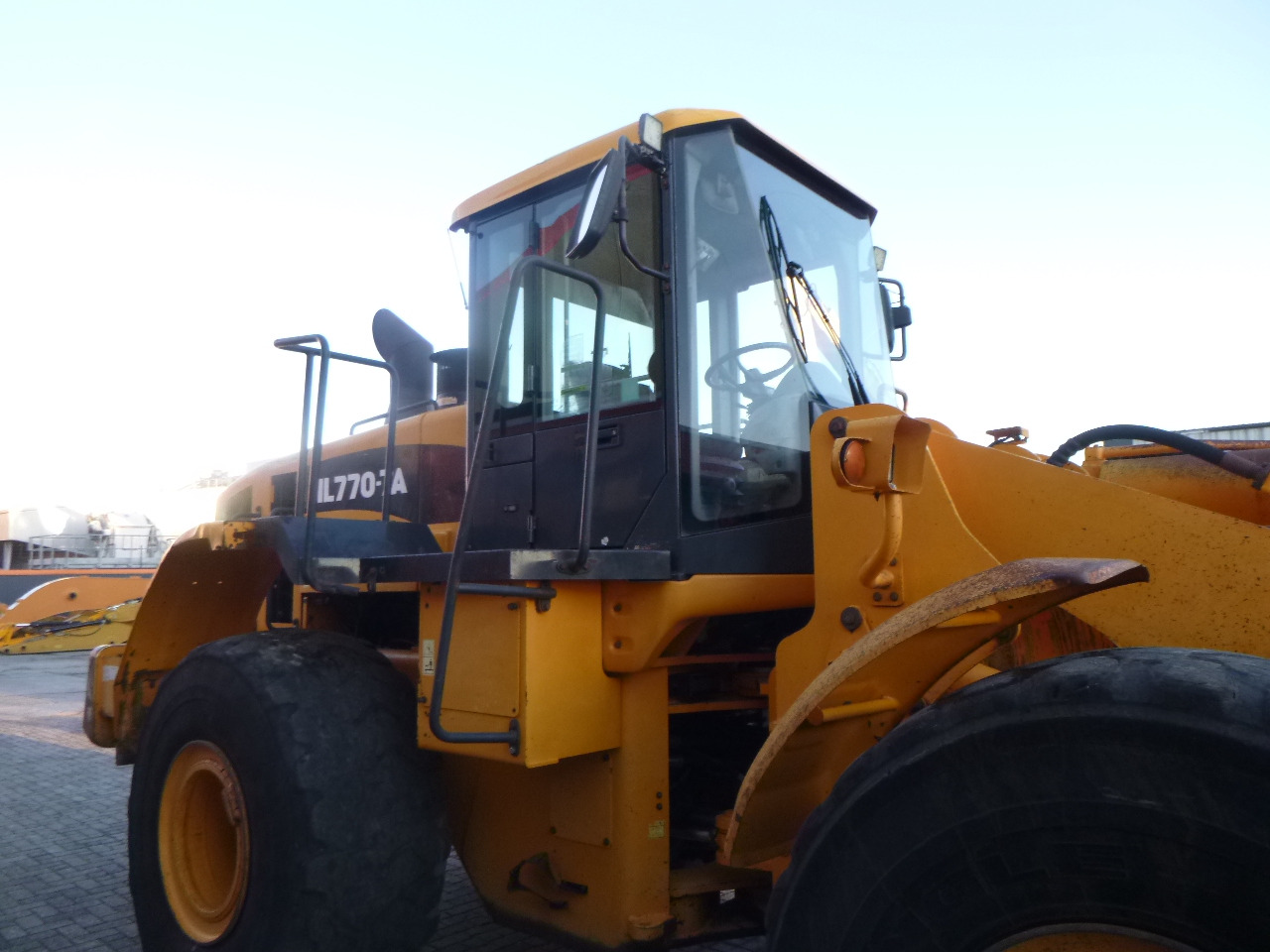 Chargeuse sur pneus HYUNDAI HL770-7A