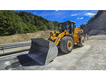 Chargeuse sur pneus HYUNDAI HL970