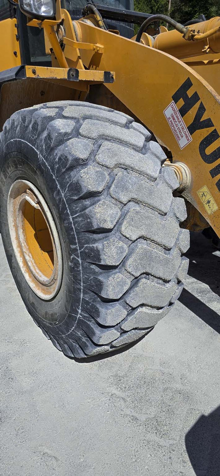 Chargeuse sur pneus HYUNDAI HL970