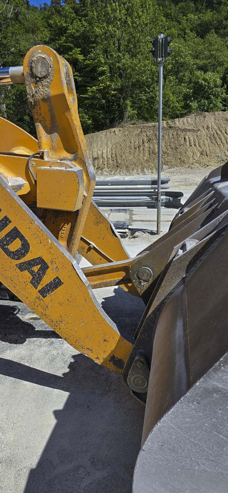 Chargeuse sur pneus HYUNDAI HL970