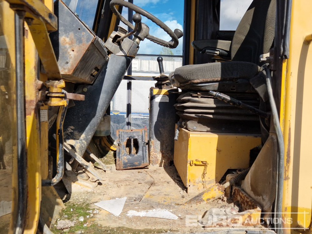 Chargeuse sur pneus Hanomag 44D
