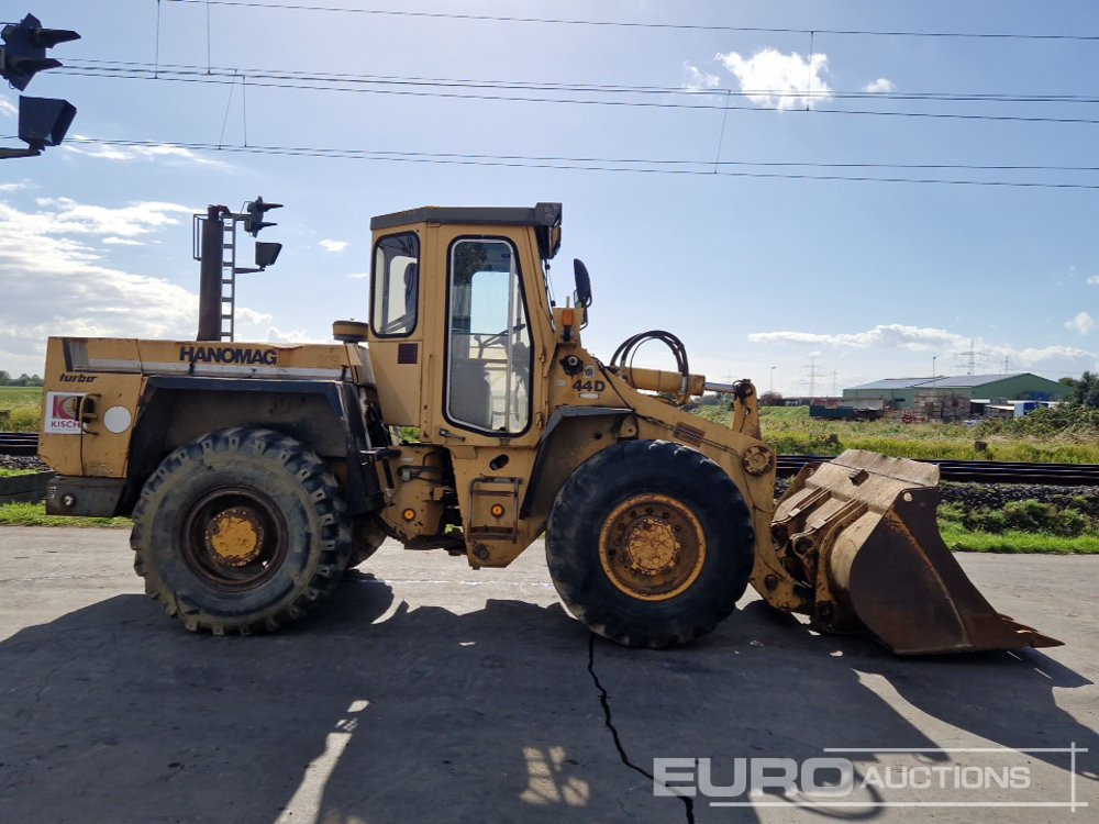 Chargeuse sur pneus Hanomag 44D