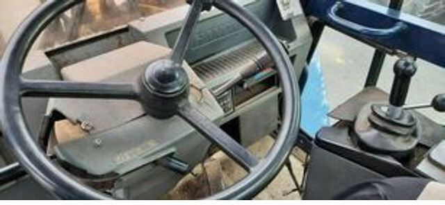 Chargeuse sur pneus Hanomag 70E Radlader