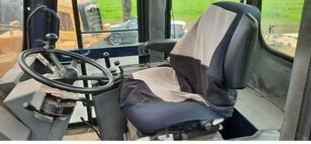 Chargeuse sur pneus Hanomag 70E Radlader