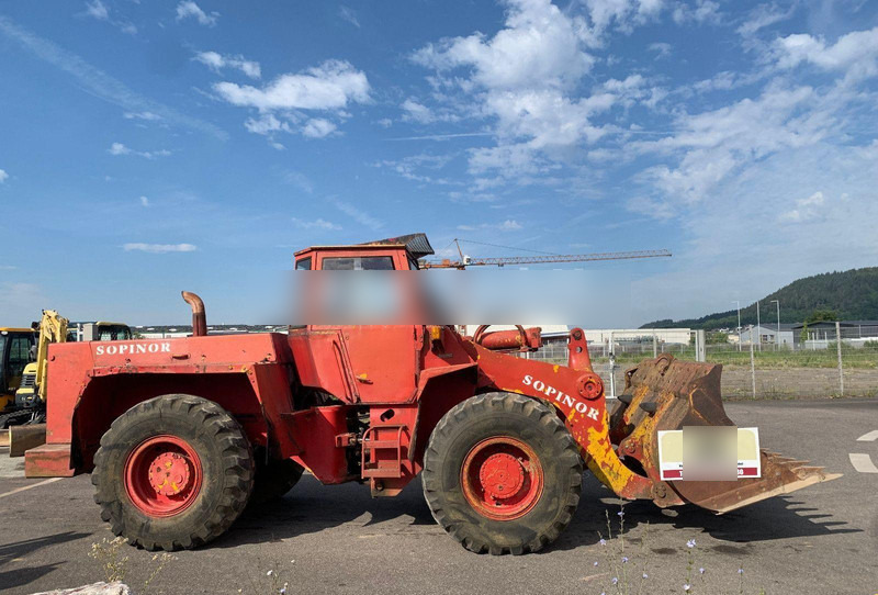 Chargeuse sur pneus Hanomag B14C