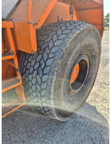 Chargeuse sur pneus Hitachi FR 130