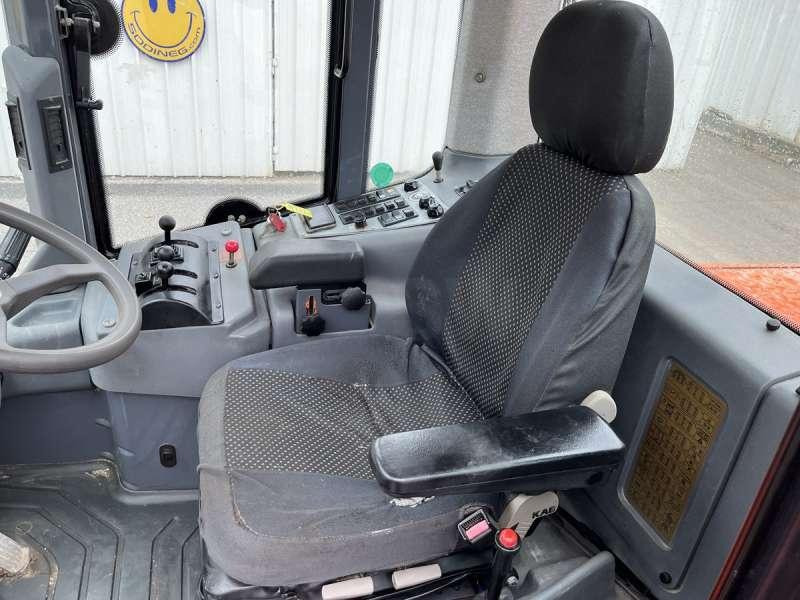 Chargeuse sur pneus Hitachi W130A