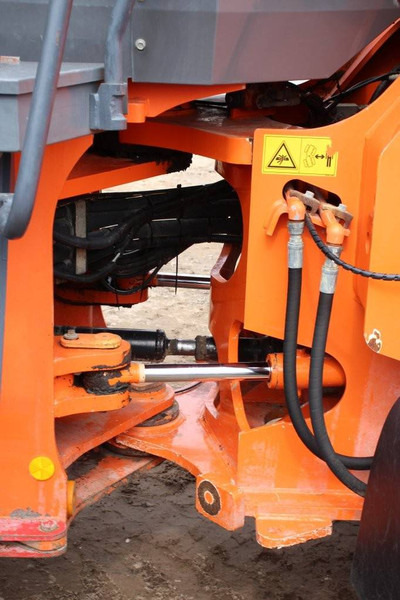 Chargeuse sur pneus Hitachi ZW250