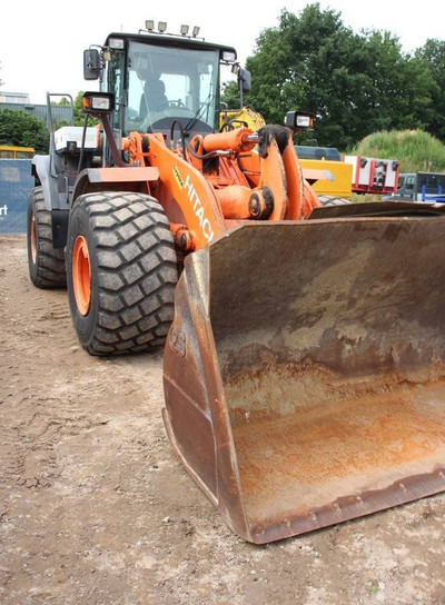 Chargeuse sur pneus Hitachi ZW250