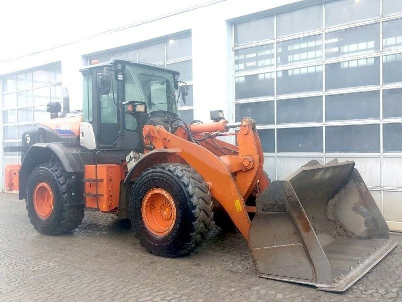 Chargeuse sur pneus Hitachi ZW 180-6