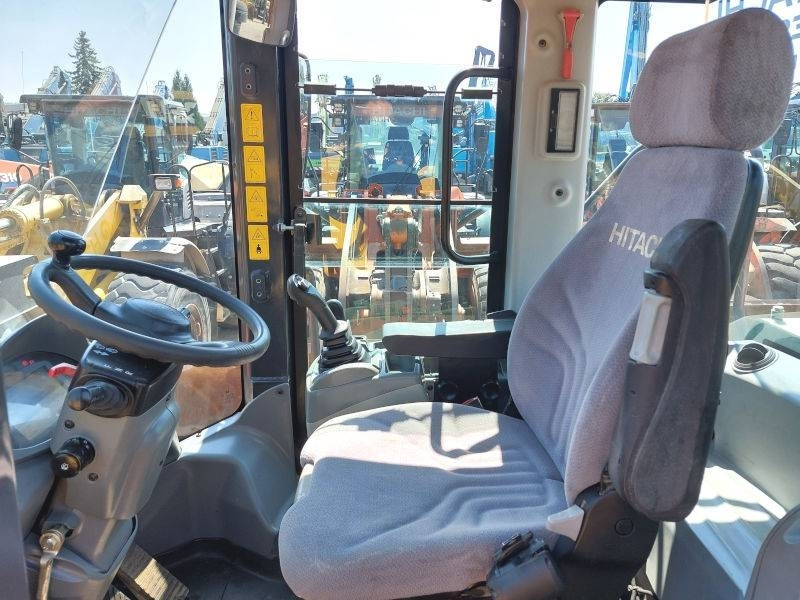 Chargeuse sur pneus Hitachi ZW 250-6