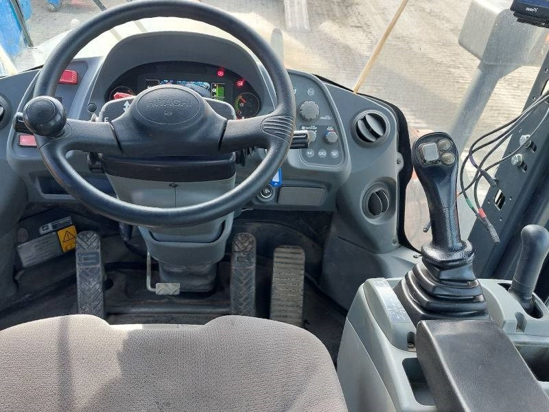 Chargeuse sur pneus Hitachi ZW 250-6