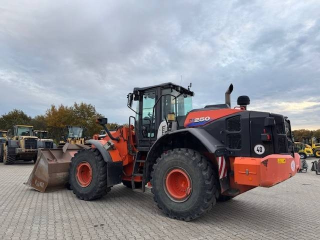 Chargeuse sur pneus Hitachi ZW 250-6